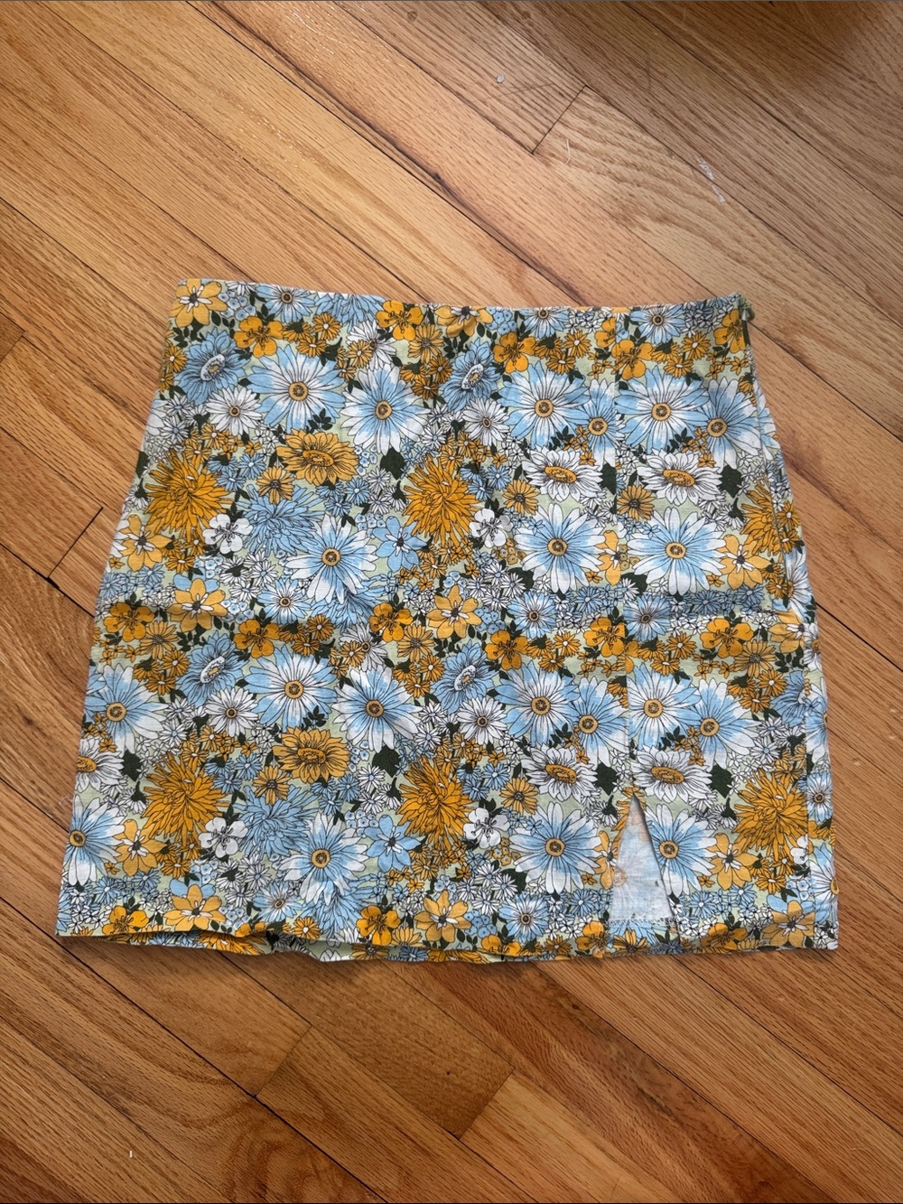 NWOT Urban Outfitters Linen Blend Floral Mini Skirt